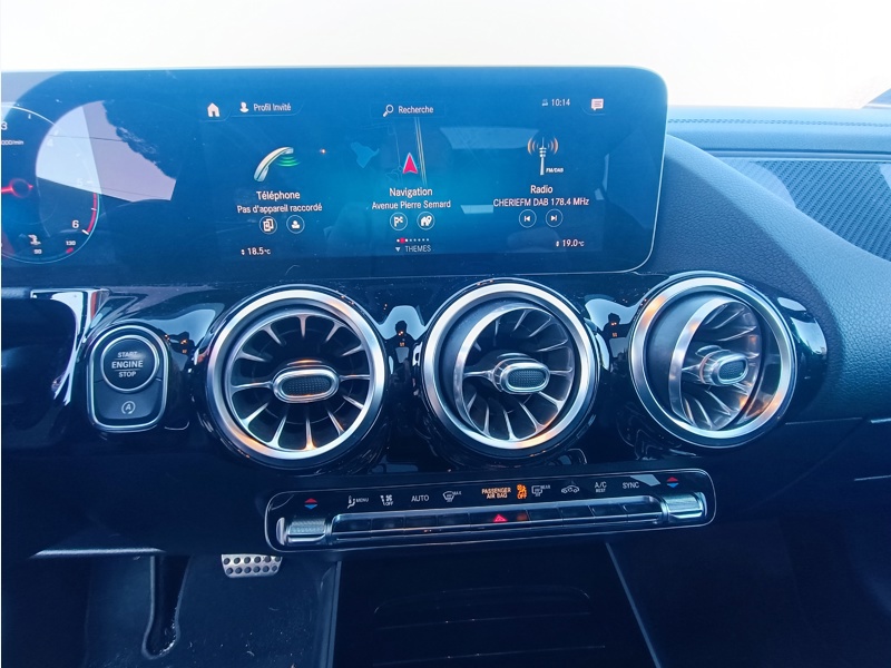 Image Mercedes-Benz GLA 220 d 4MATIC AMG Line AMG Line 