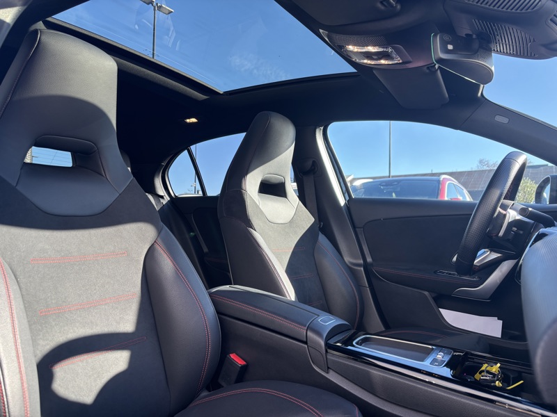 Image Mercedes-Benz CLASSE A 180 d AMG Line  