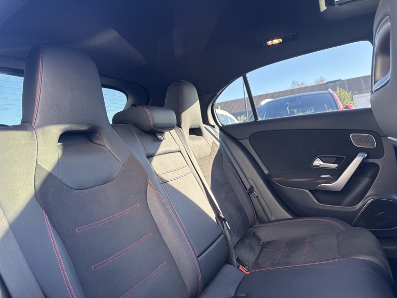 Image Mercedes-Benz CLASSE A 180 d AMG Line  