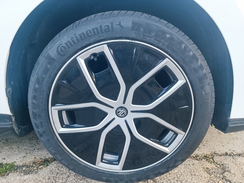 Image MG 4 Luxury   204 ch 