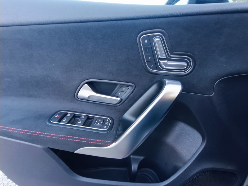 Image Mercedes-Benz CLASSE A 200 d AMG Line  