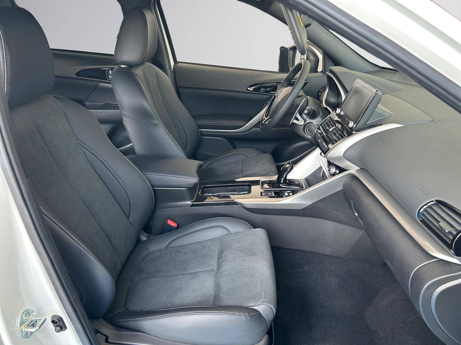 Image Mitsubishi ECLIPSE CROSS Plus Hybrid 4WD  