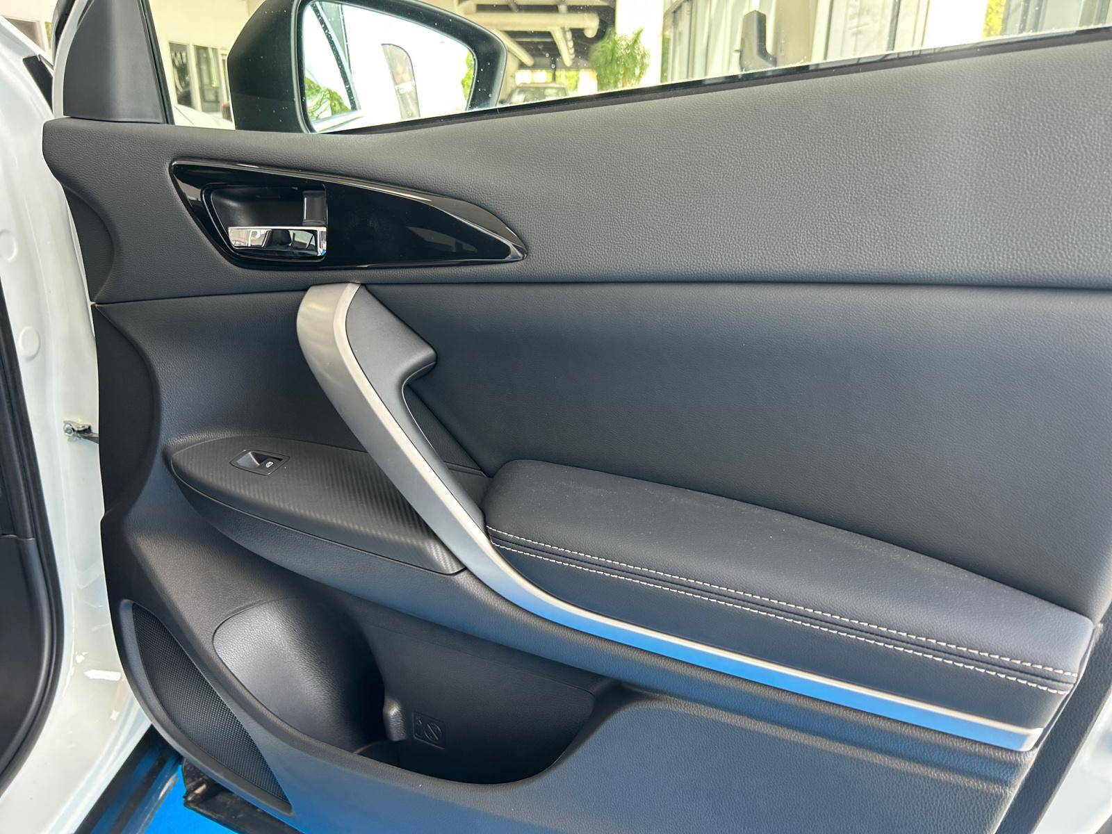 Image Mitsubishi ECLIPSE CROSS Plus Hybrid 4WD  