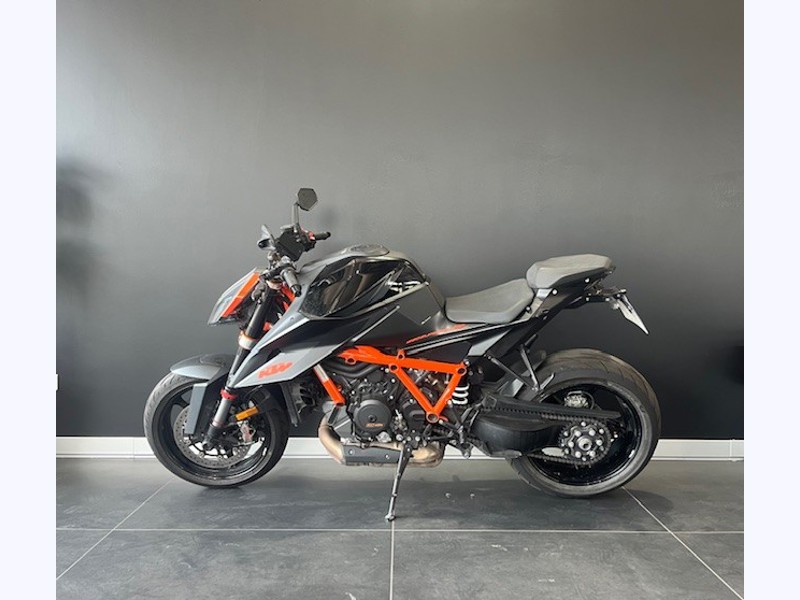 Image KTM 1290 SUPER DUKE R KTM 1290 SUPER DUKE R  
