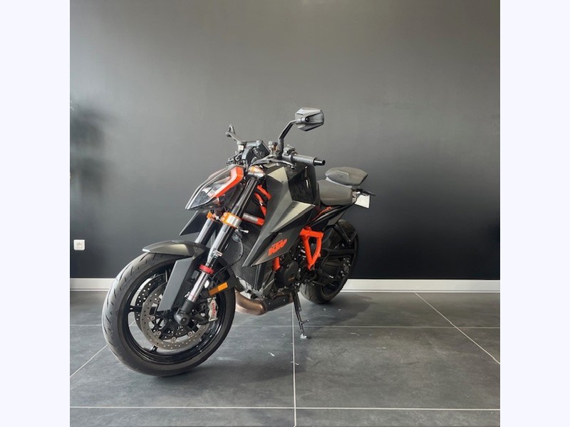 Image KTM 1290 SUPER DUKE R KTM 1290 SUPER DUKE R  
