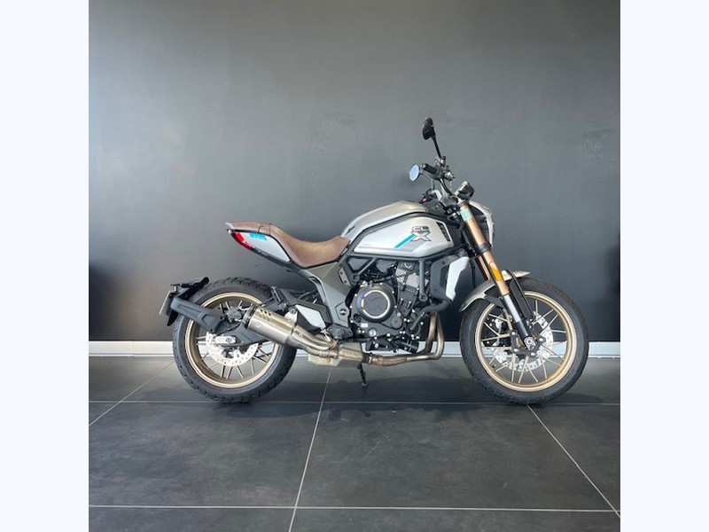 Photo CFMOTO 700 CLX 700  CLX 700