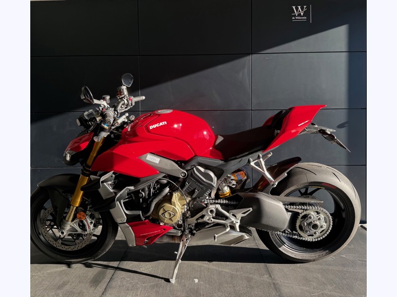 Image Ducati STREETFIGHTER V4S  