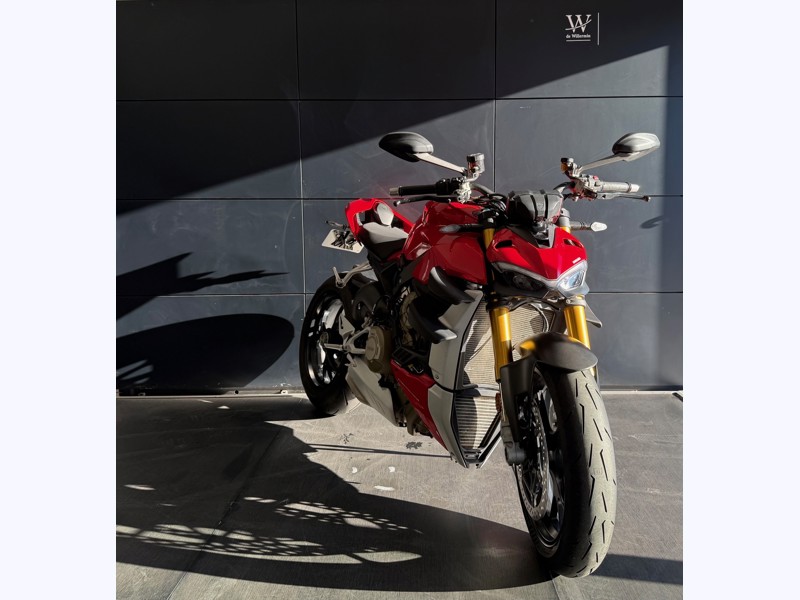 Image Ducati STREETFIGHTER V4S  