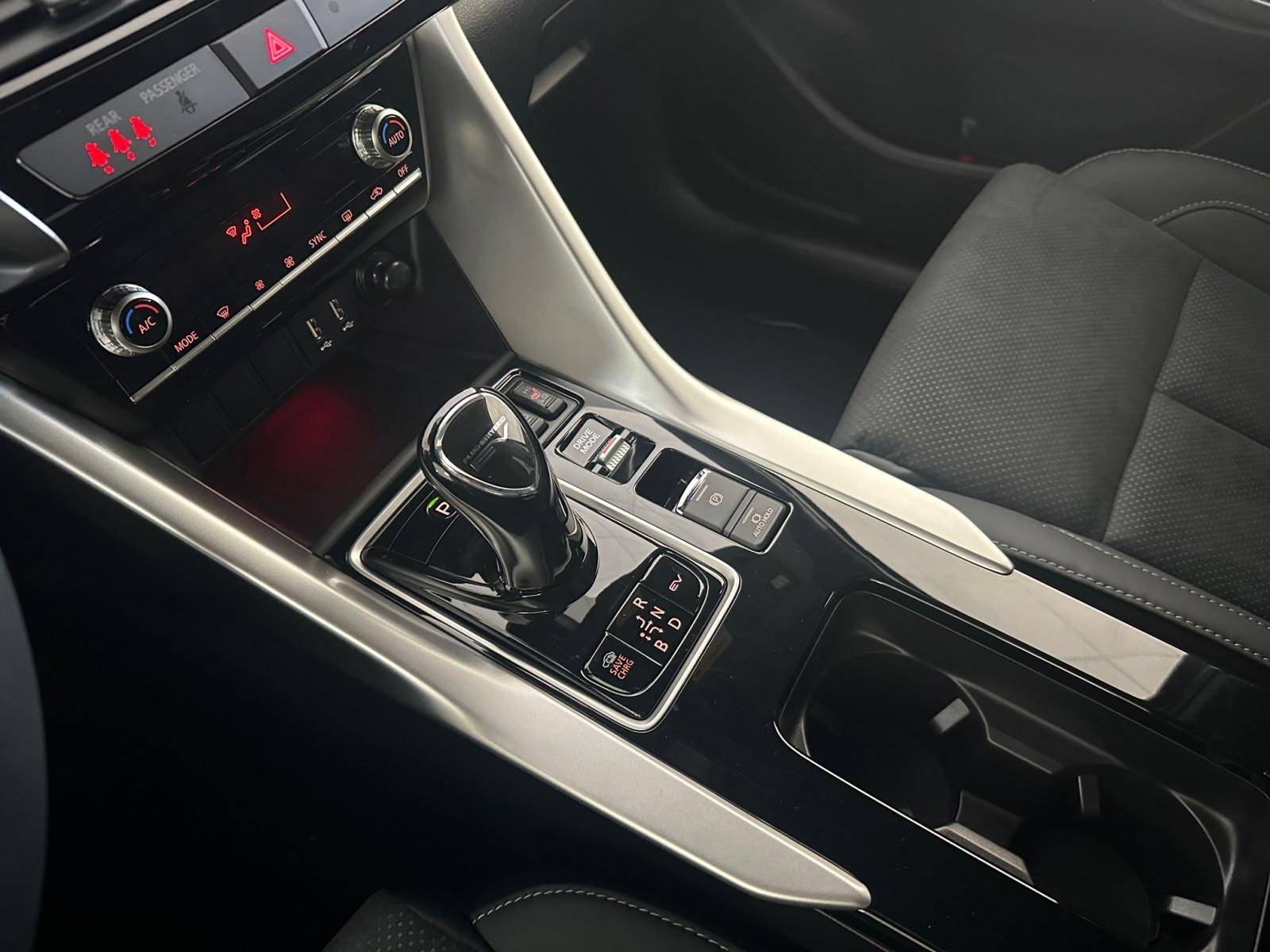 Image Mitsubishi ECLIPSE CROSS 2.4 Twin Motor 4WD Business  ECLIPSE CROSS PHEV BUSINESS MY23