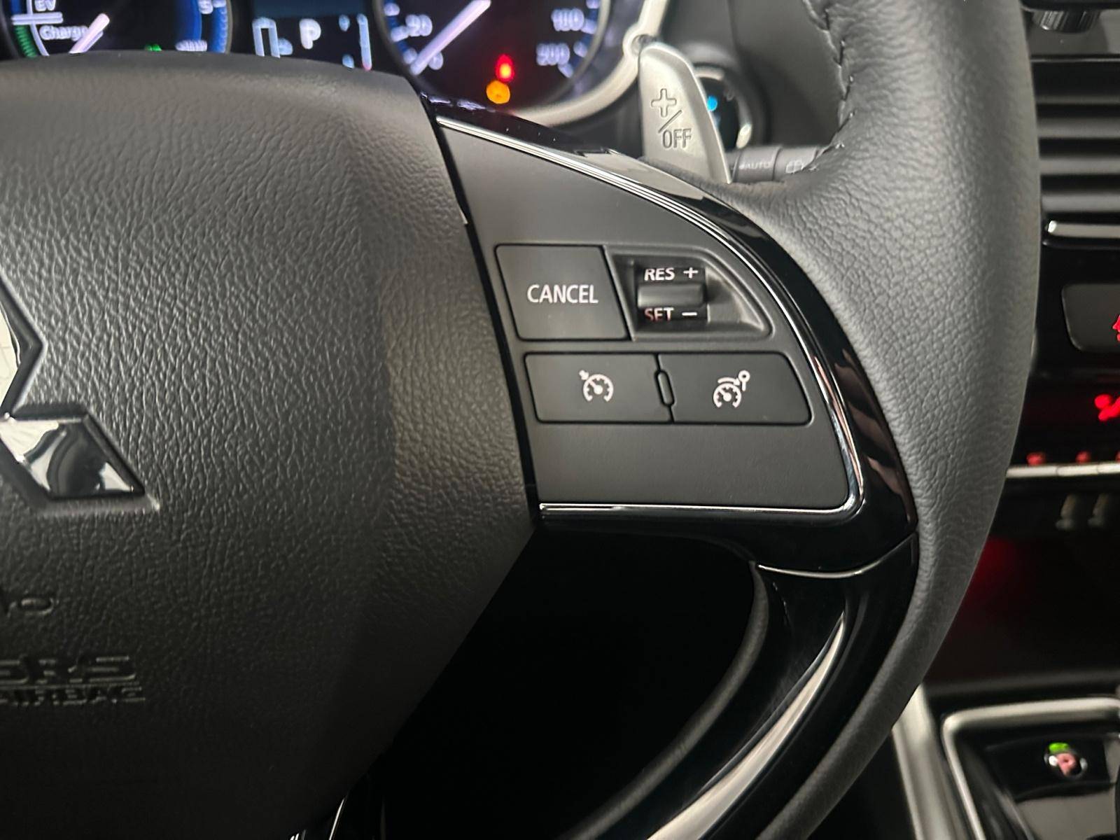 Image Mitsubishi ECLIPSE CROSS 2.4 Twin Motor 4WD Business  ECLIPSE CROSS PHEV BUSINESS MY23