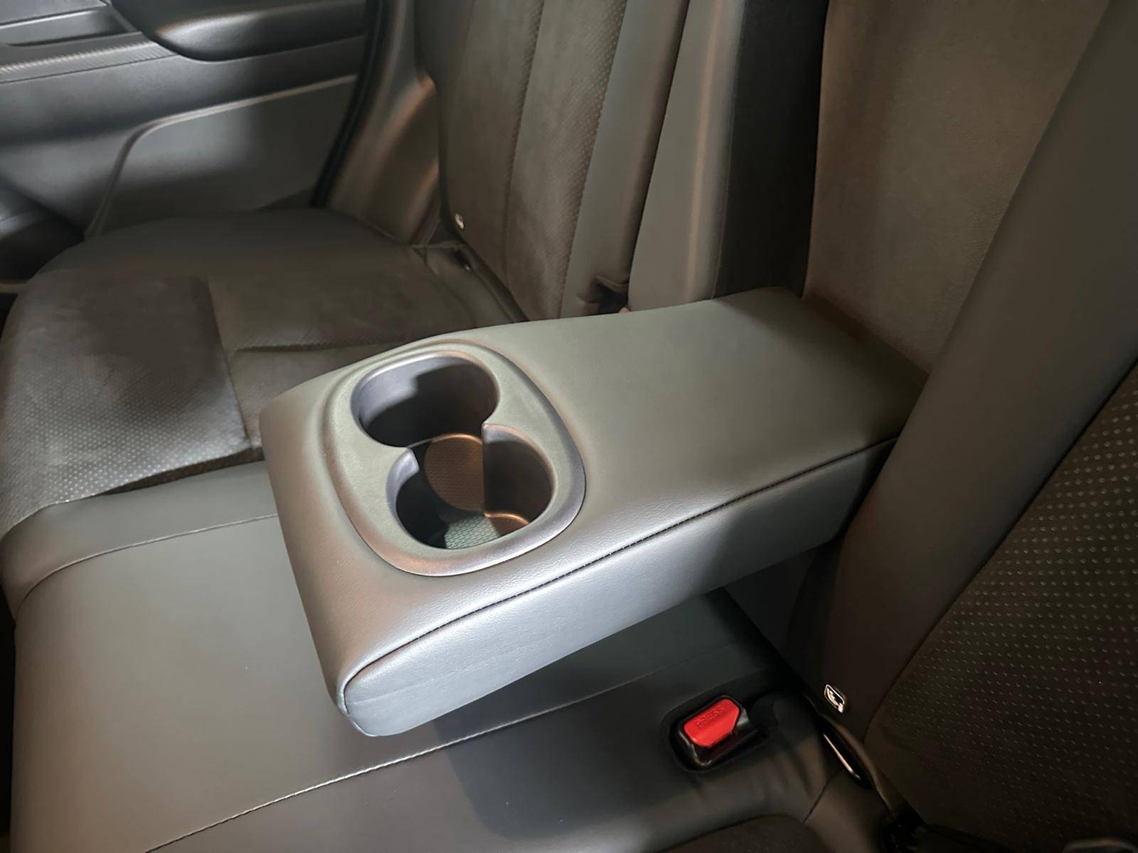 Image Mitsubishi ECLIPSE CROSS 2.4 Twin Motor 4WD Business  ECLIPSE CROSS PHEV BUSINESS MY23