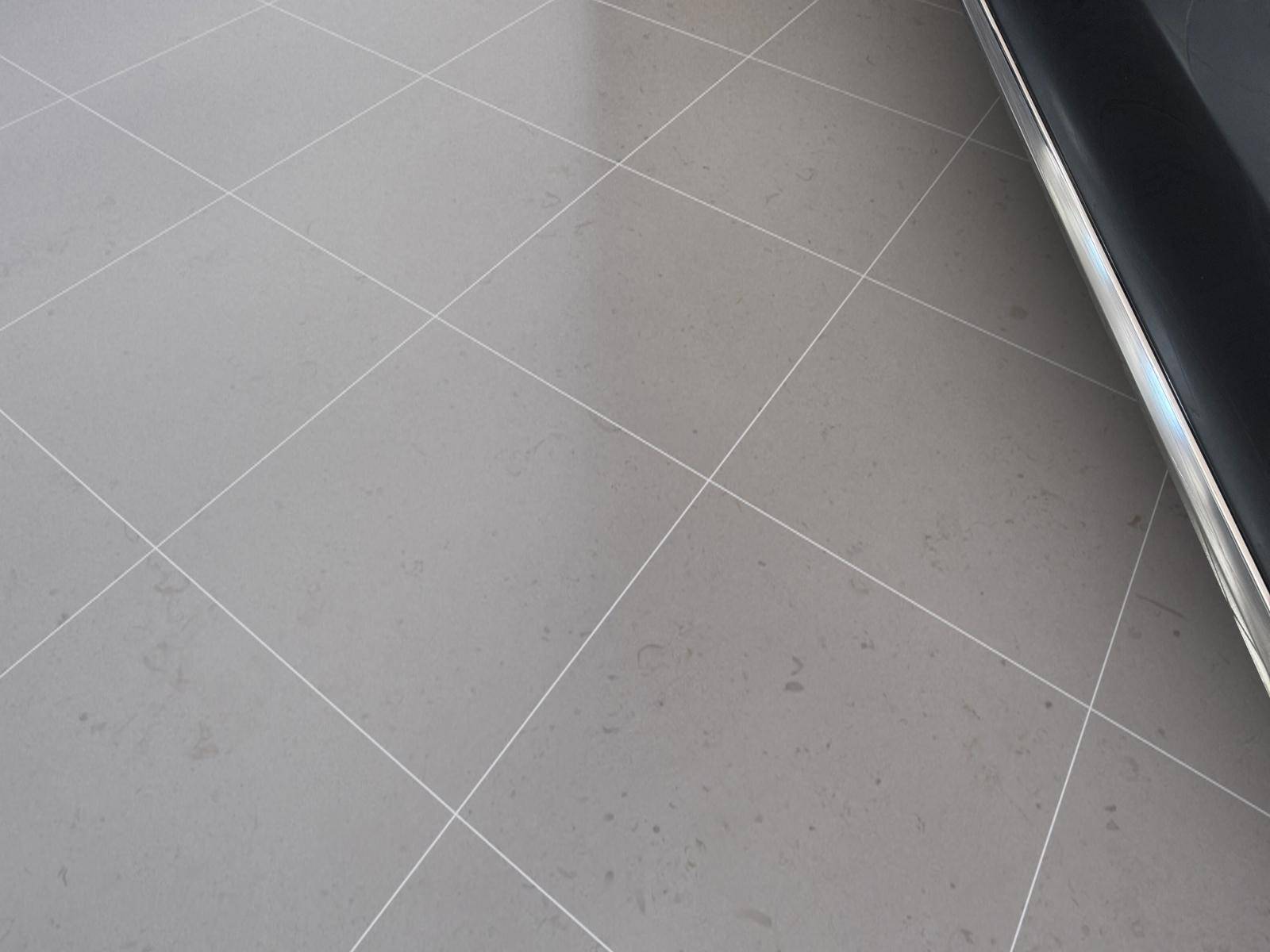 Image Mercedes-Benz EQE BERLINE EQE 350+ AMG Line  EQE SUV 350+ AMG Line