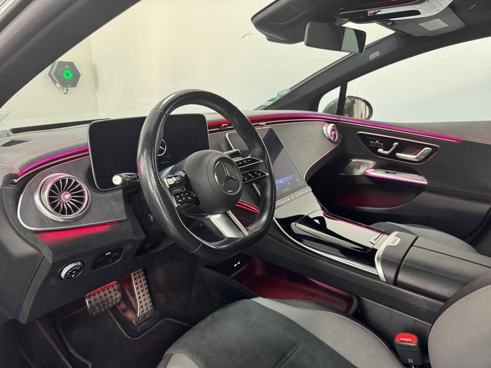 Image Mercedes-Benz EQE BERLINE EQE 350+ AMG Line  EQE SUV 350+ AMG Line