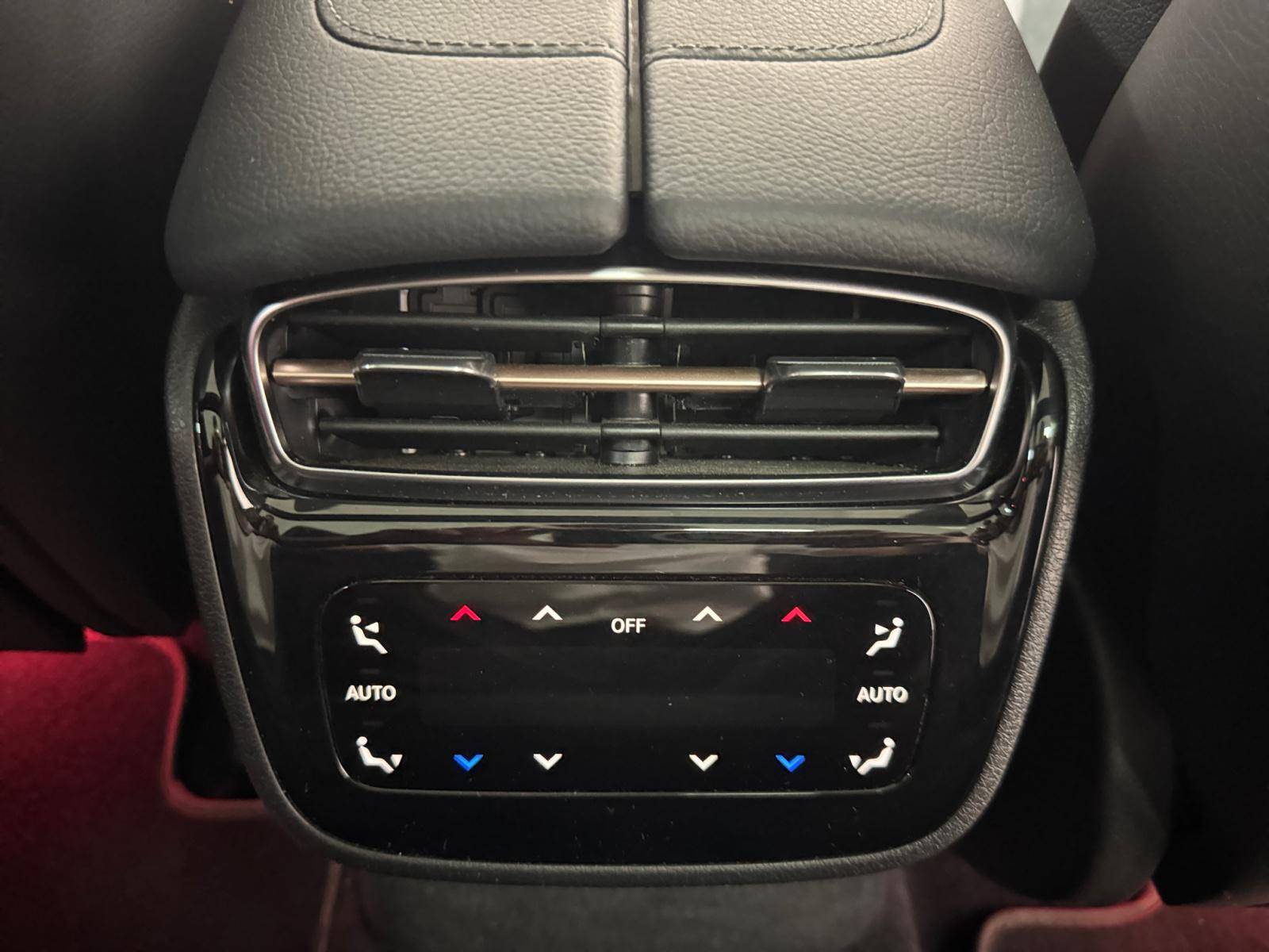 Image Mercedes-Benz EQE BERLINE EQE 350+ AMG Line  EQE SUV 350+ AMG Line