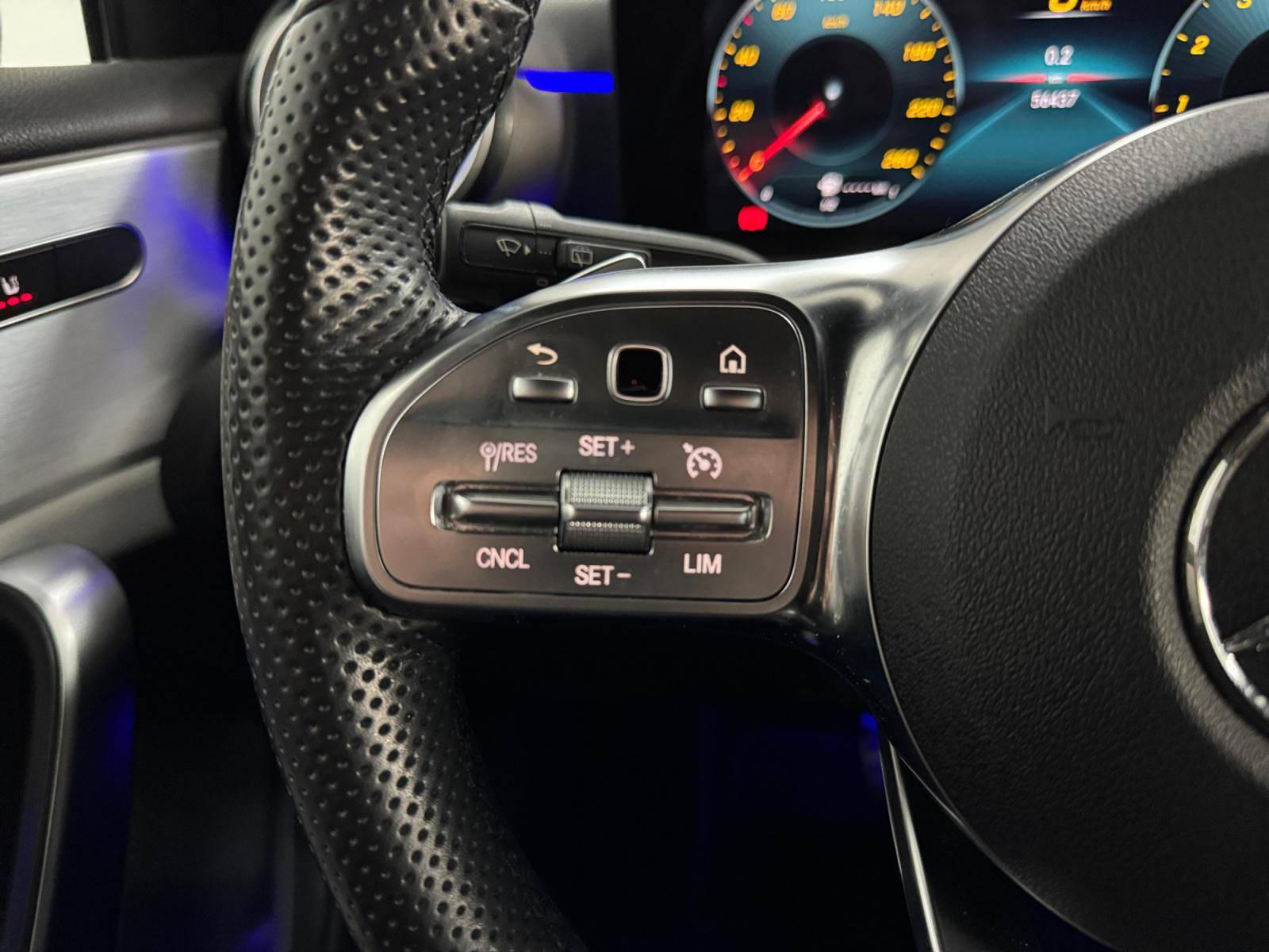 Image Mercedes-Benz CLASSE A 180 AMG Line  Classe A 180 7G-DCT AMG Line