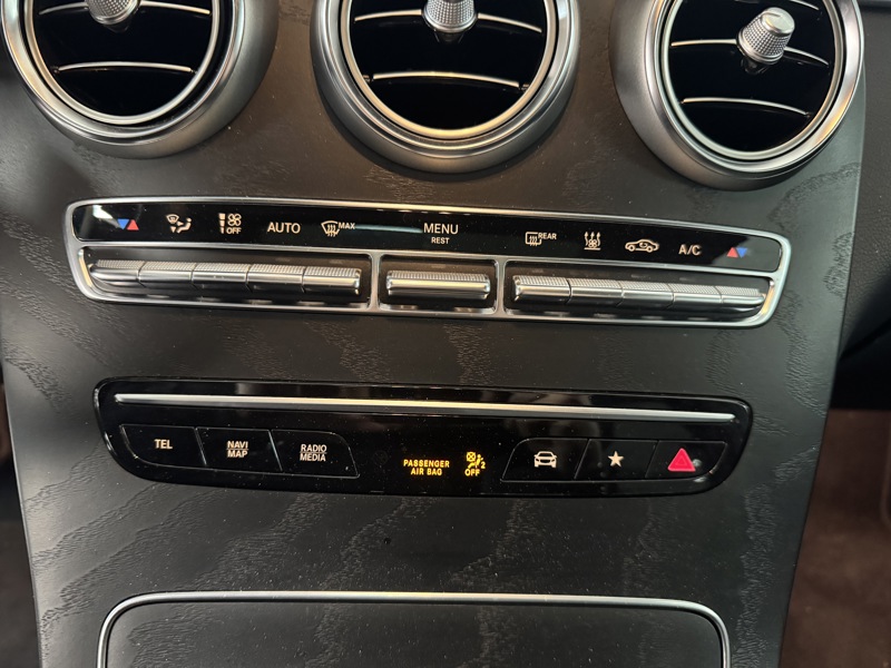 Image Mercedes-Benz GLC SUV GLC 300e 4MATIC SUV AMG Line  