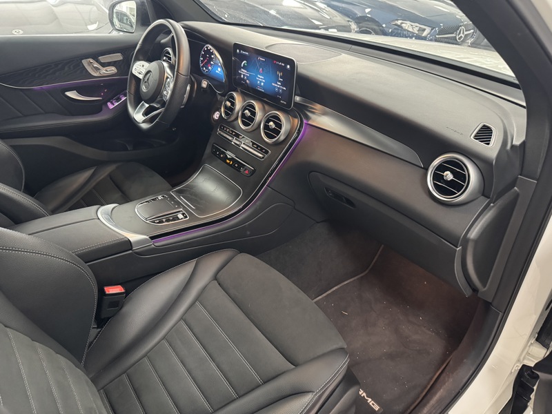 Image Mercedes-Benz GLC SUV GLC 300e 4MATIC SUV AMG Line  
