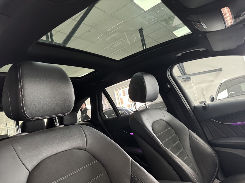 Image Mercedes-Benz GLC SUV GLC 300e 4MATIC SUV AMG Line  