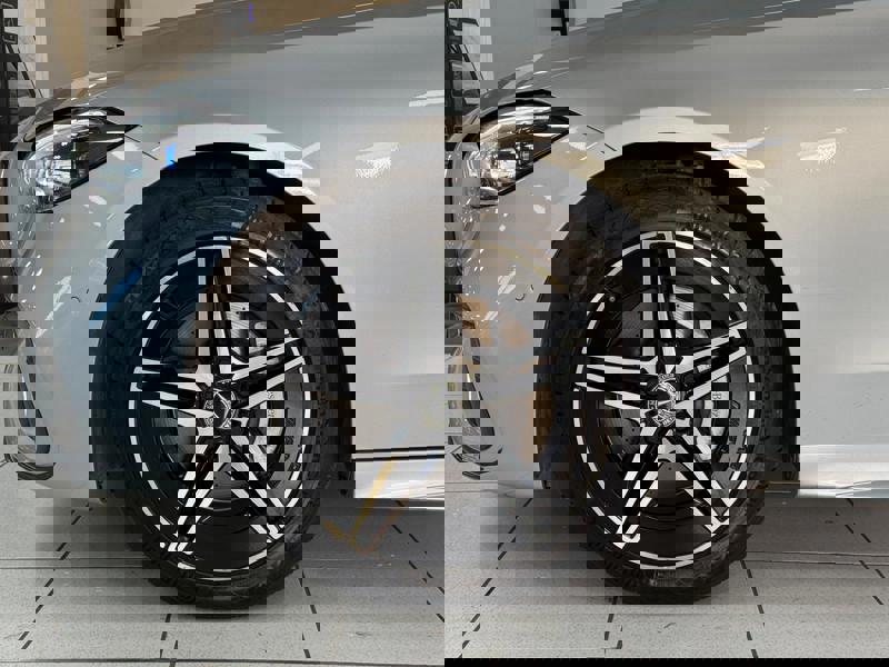 Image Mercedes-Benz CLASSE C BERLINE Classe C 300 e Hybrid EQ Berline AMG Line  