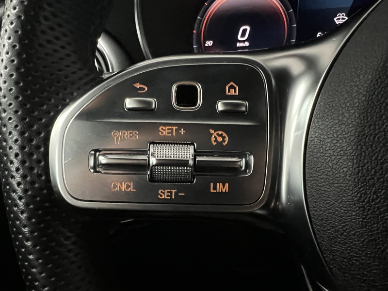 Image Mercedes-Benz GLC SUV GLC 300de 4MATIC SUV AMG Line  