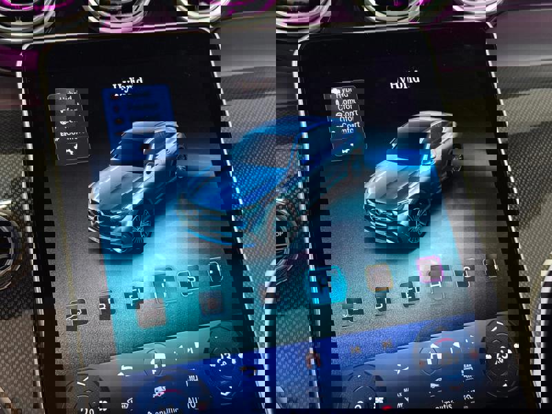 Image Mercedes-Benz GLC COUPÉ GLC 300 e Hybrid EQ 4MATIC Coupé AMG Line  GLC 300 e Hybrid EQ 4MATIC Coupé AMG Line