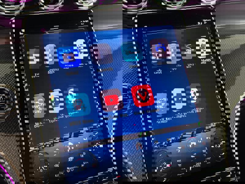 Image Mercedes-Benz GLC COUPÉ GLC 300 e Hybrid EQ 4MATIC Coupé AMG Line  GLC 300 e Hybrid EQ 4MATIC Coupé AMG Line