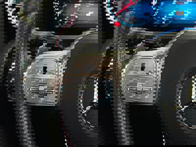 Image Mercedes-Benz CLASSE A 250 e AMG Line  Classe A 250 4MATIC AMG Line