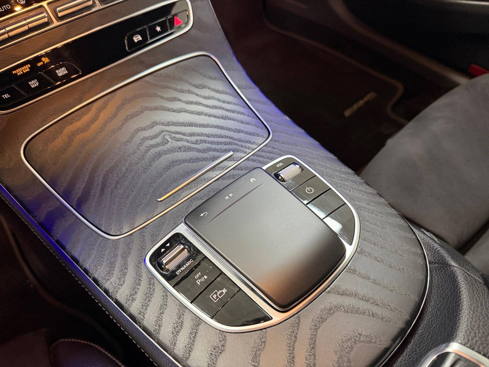 Image Mercedes-Benz CLASSE E BERLINE Classe E 300 de AMG Line Berline  Classe E 300 de 9G-Tronic AMG Line