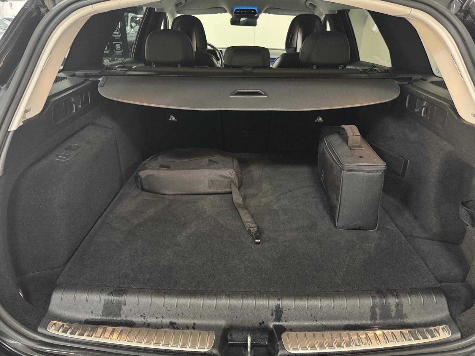 Image Mercedes-Benz CLASSE C BREAK Classe C 300 e Hybrid EQ Break Avantgarde Line  Classe C Break 300 e 9G-Tronic Avantgarde Line