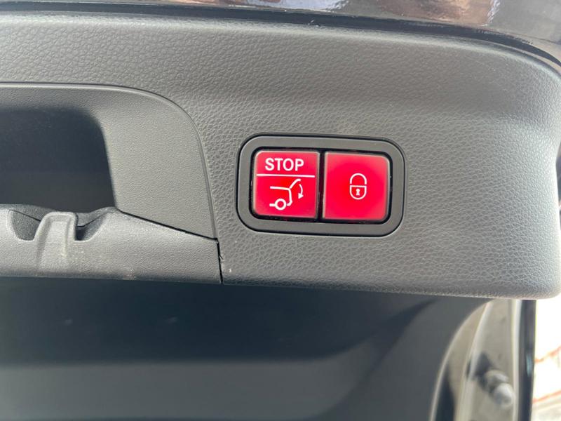 Image Mercedes-Benz GLC COUPÉ GLC 300e 4MATIC Coupé AMG Line  GLC Coupé 300 e 9G-Tronic 4Matic AMG Line