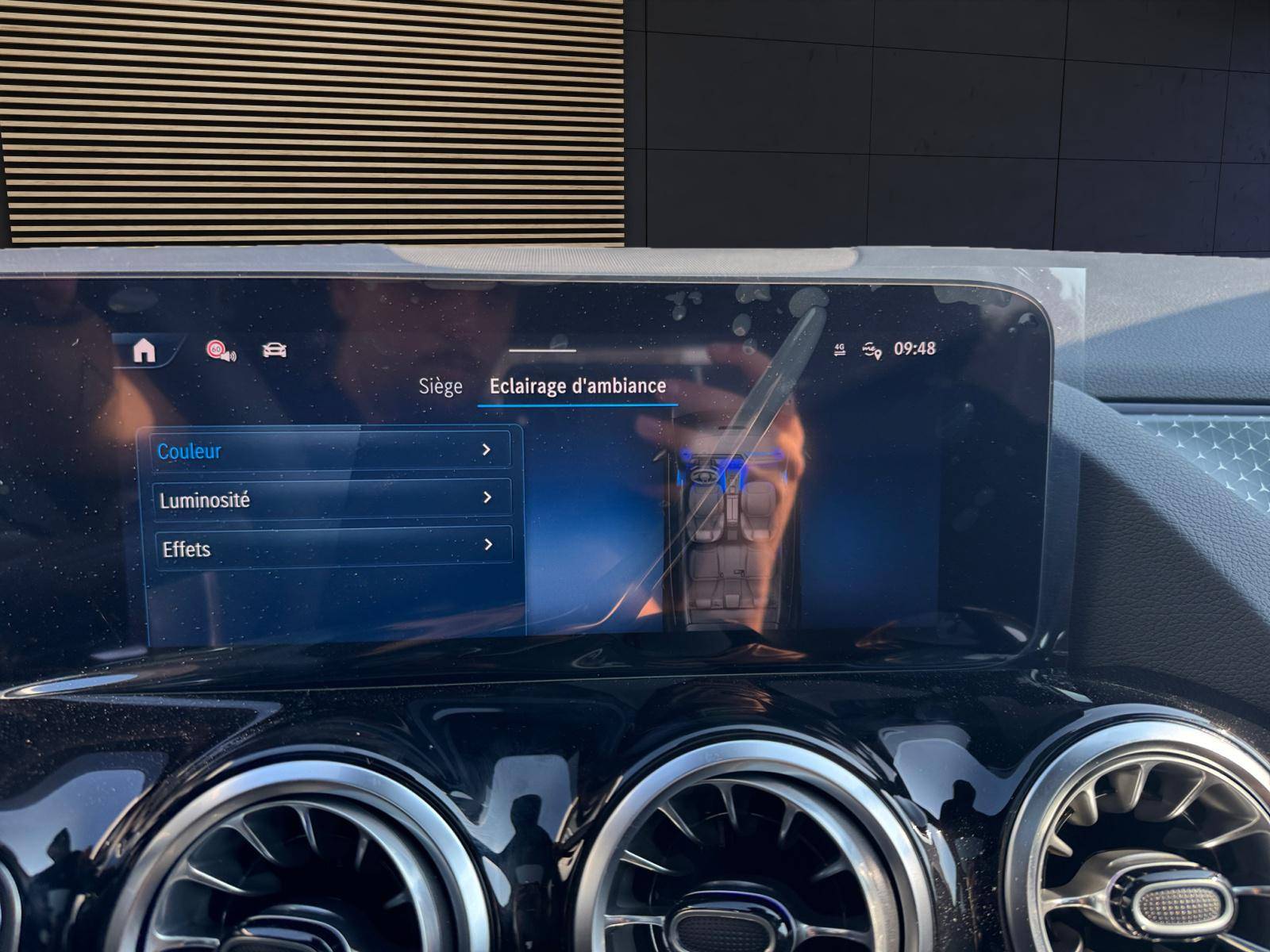 Image Mercedes-Benz GLA 200 d AMG Line  GLA 200 d AMG Line