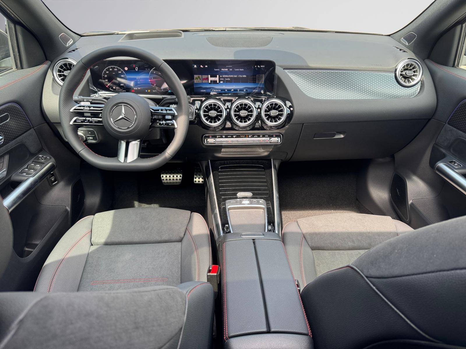 Image Mercedes-Benz GLA 200 d AMG Line  GLA 200 d AMG Line