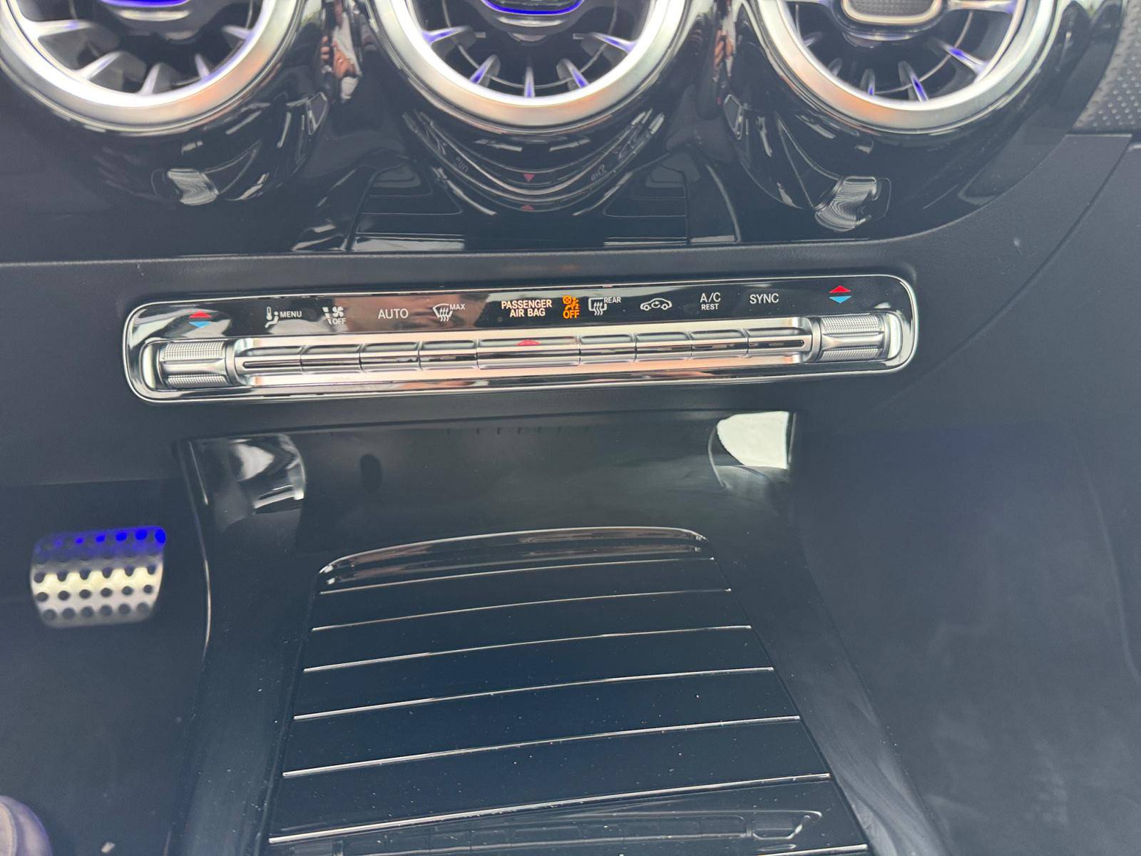 Image Mercedes-Benz CLASSE A 200 d AMG Line  Classe A 200 d AMG Line