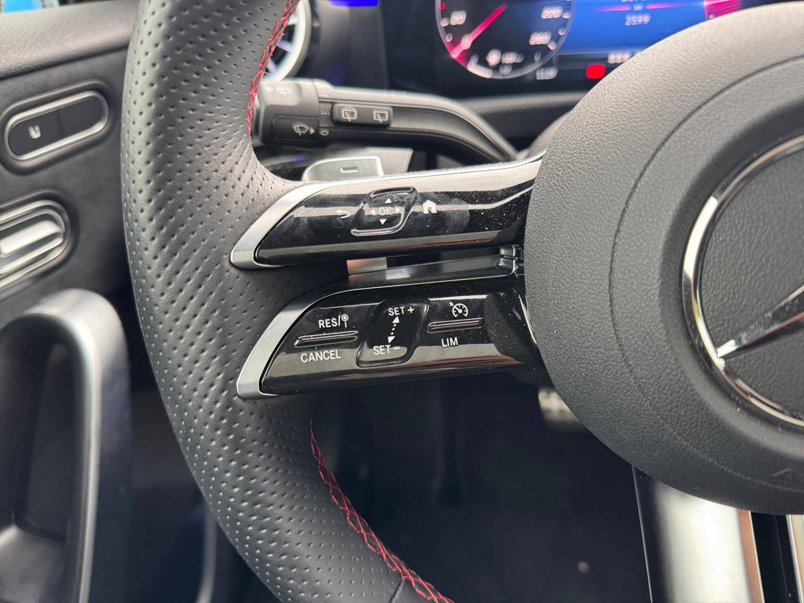 Image Mercedes-Benz CLASSE A 200 d AMG Line  Classe A 200 d AMG Line