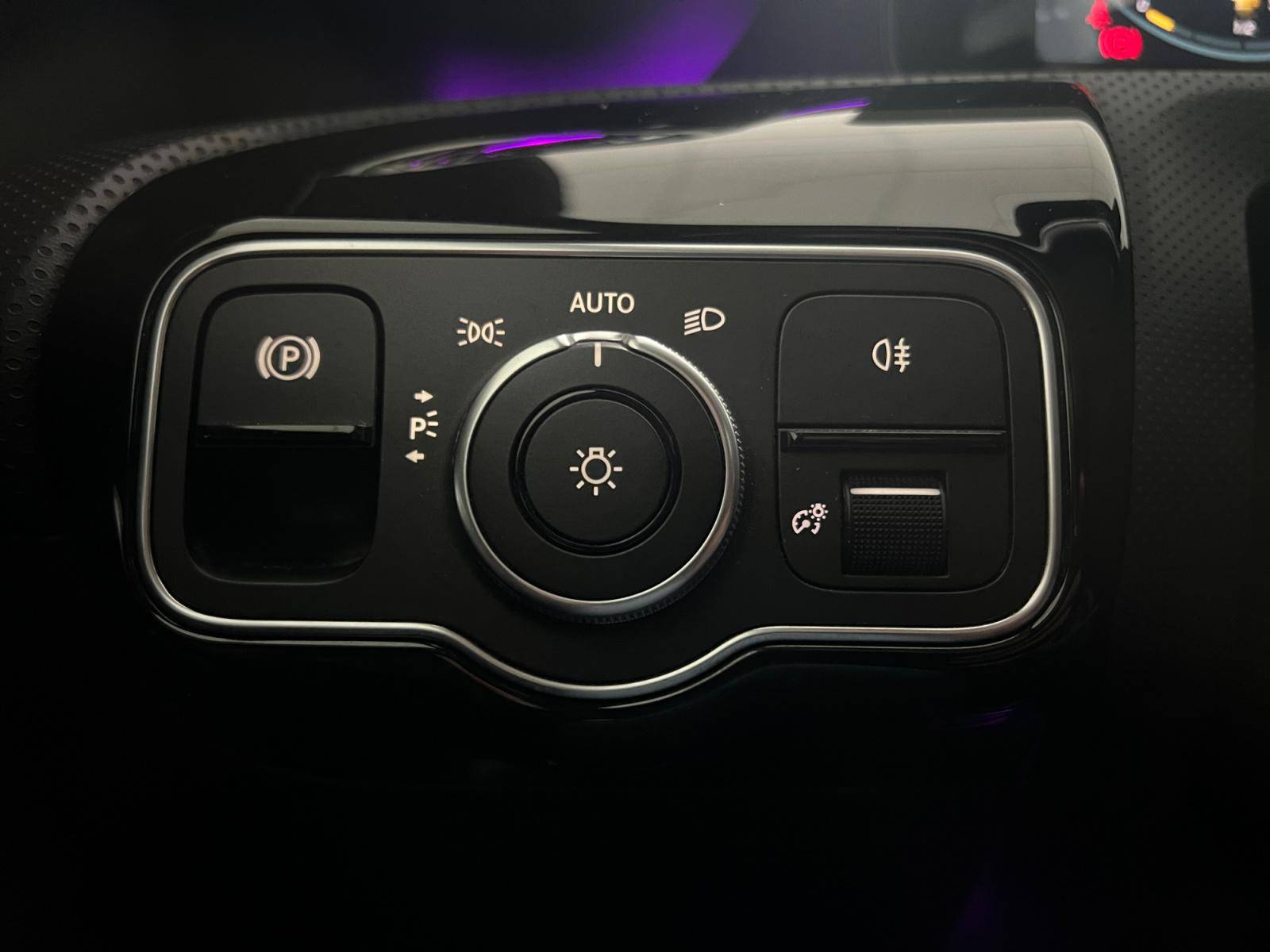 Image Mercedes-Benz CLASSE A 250 e AMG Line  Classe A 250 e 8G-DCT AMG Line