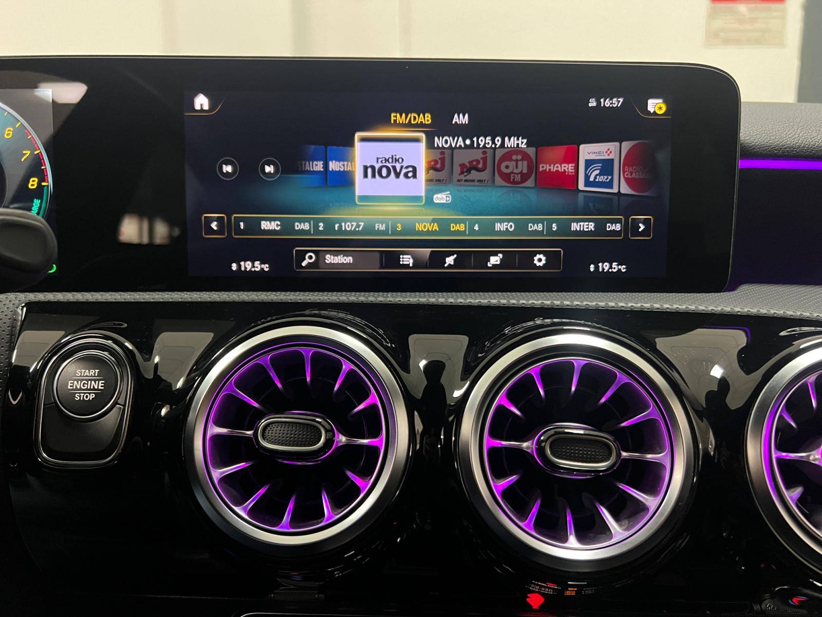 Image Mercedes-Benz CLASSE A 250 e AMG Line  Classe A 250 e 8G-DCT AMG Line