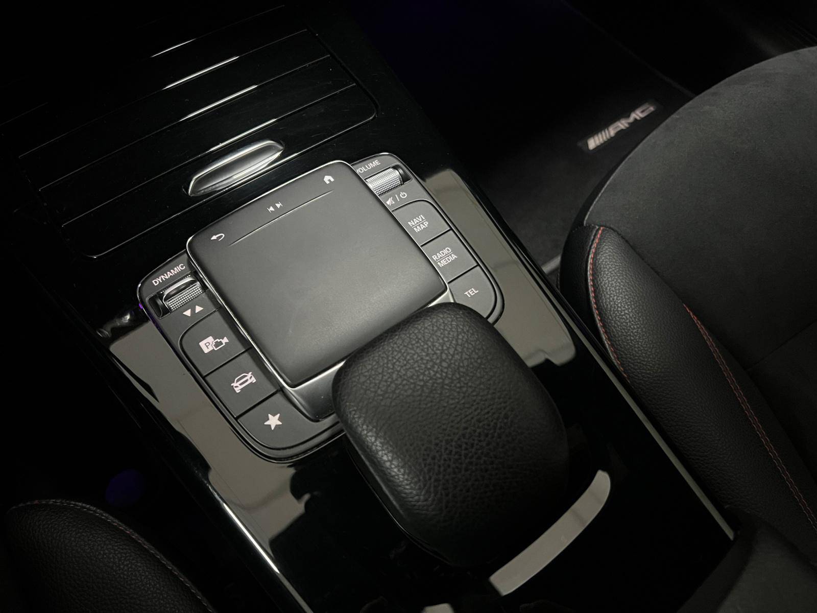 Image Mercedes-Benz CLASSE A 250 e AMG Line  Classe A 250 e 8G-DCT AMG Line