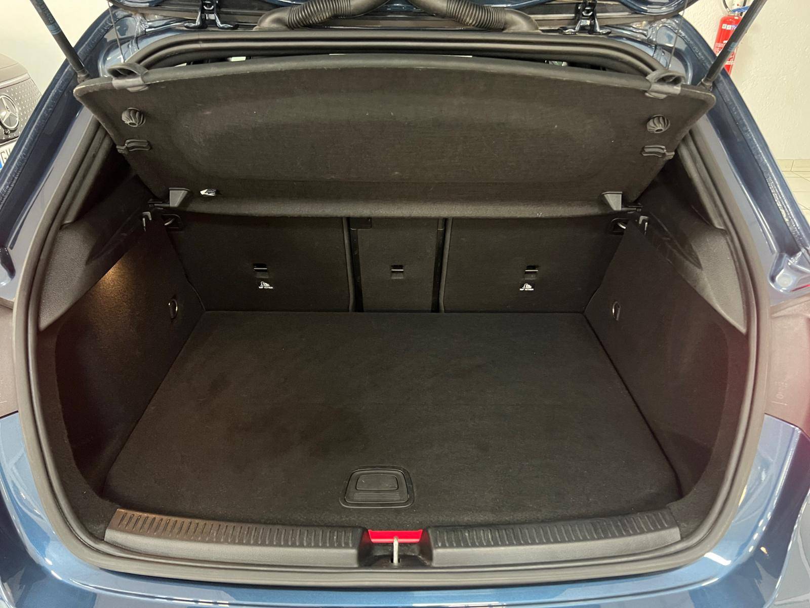 Image Mercedes-Benz CLASSE A 250 e AMG Line  Classe A 250 e 8G-DCT AMG Line