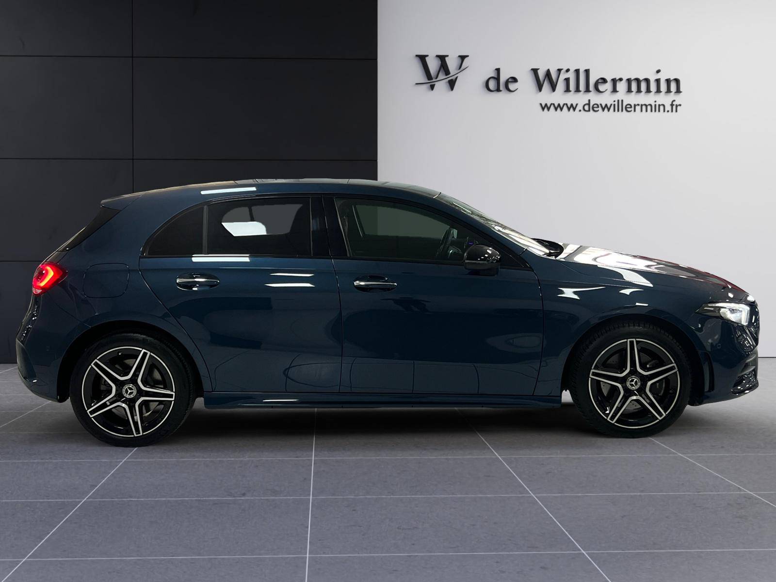 Image Mercedes-Benz CLASSE A 250 e AMG Line  Classe A 250 e 8G-DCT AMG Line