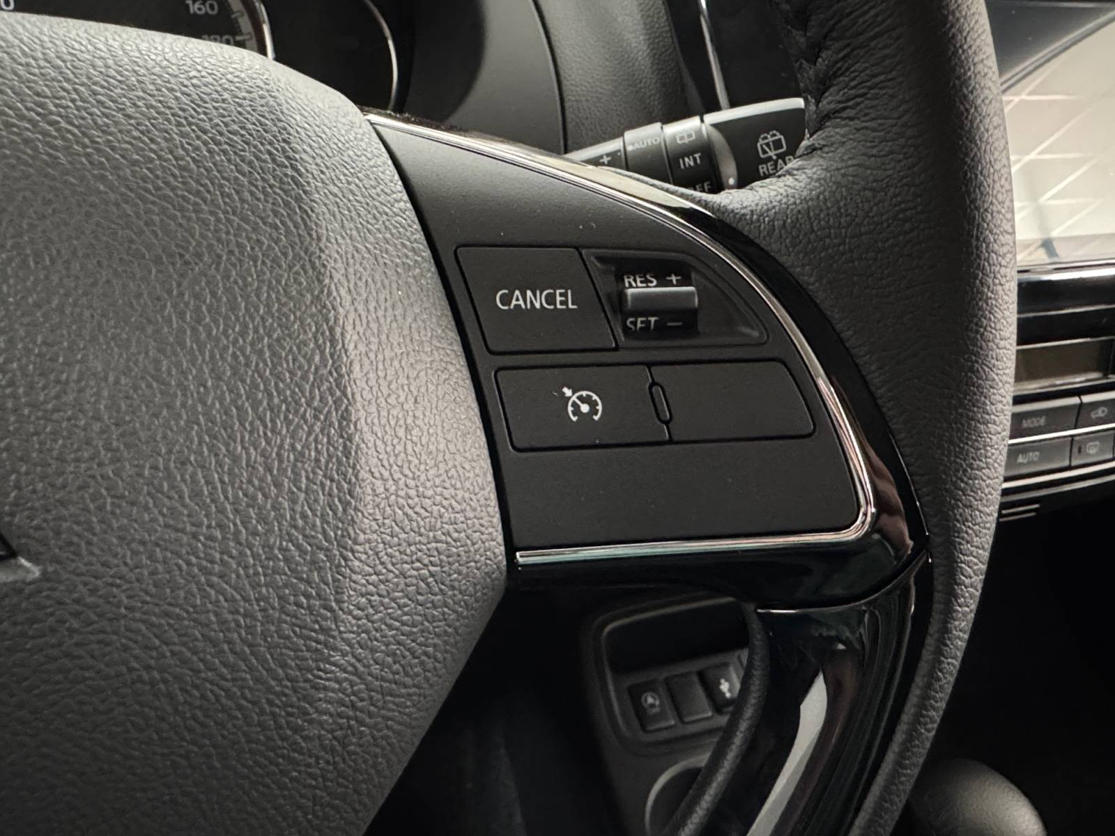 Image Mitsubishi SPACE STAR 1.2 MIVEC 71ch CVT AS&G Red Line Edition  