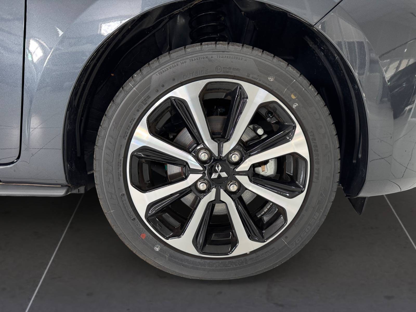 Image Mitsubishi SPACE STAR 1.2 MIVEC 71ch CVT AS&G Red Line Edition  