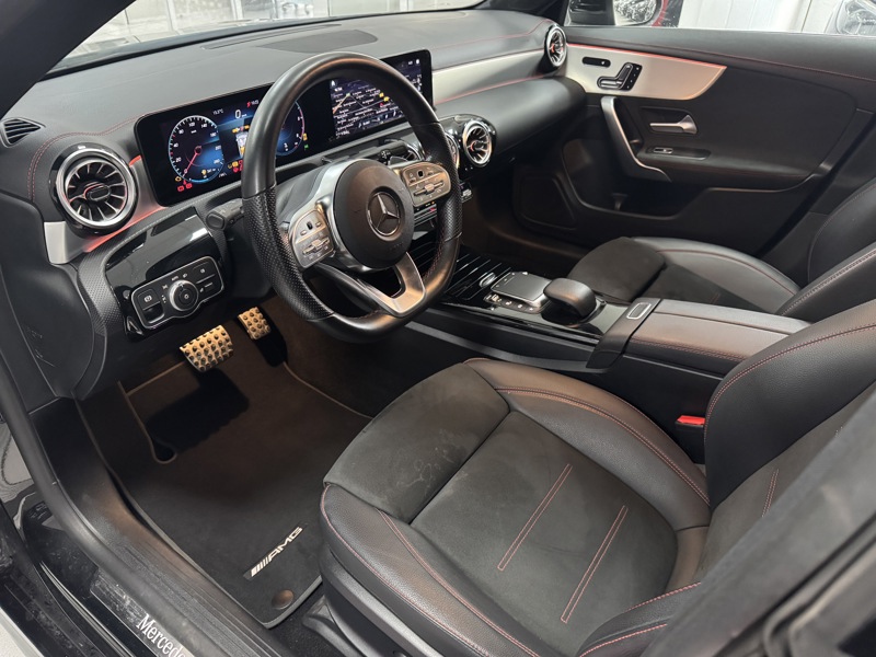 Image Mercedes-Benz CLA COUPÉ CLA 200 d Coupé AMG Line  