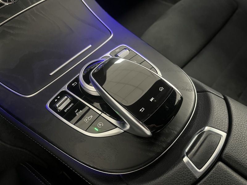 Image Mercedes-Benz CLASSE E COUPÉ Classe E 220 d 4MATIC AMG Line Coupé  Classe E Coupé 220 d 9G-Tronic 4-Matic AMG Line