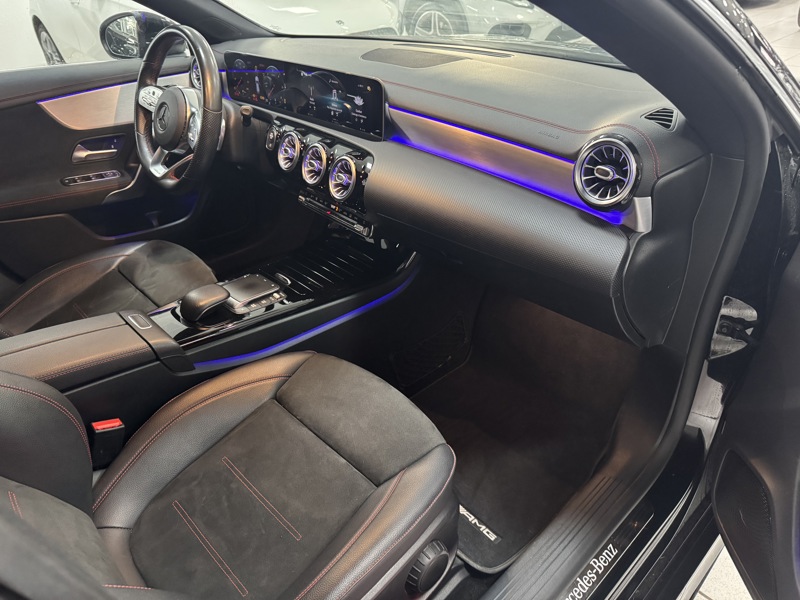 Image Mercedes-Benz CLA SHOOTING BRAKE CLA 200 d Shooting Brake AMG Line  