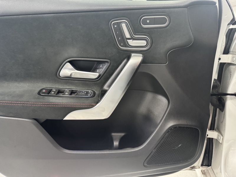 Image Mercedes-Benz CLASSE A 180 AMG Line  