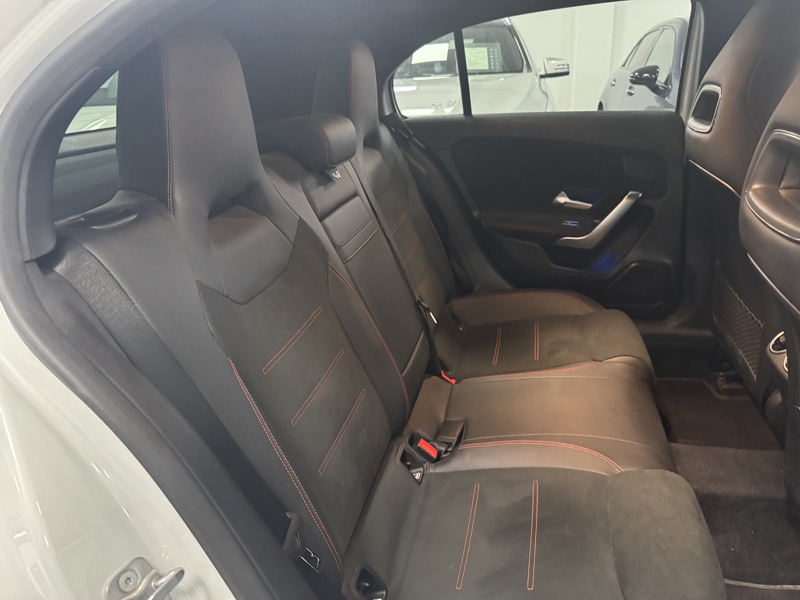 Image Mercedes-Benz CLASSE A 180 AMG Line  