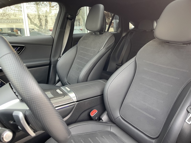 Image Mercedes-Benz GLC COUPÉ GLC 300 de Hybrid EQ 4MATIC Coupé AMG Line +  GLC 300 d e Hybrid EQ 4MATIC Coupé AMG Line +