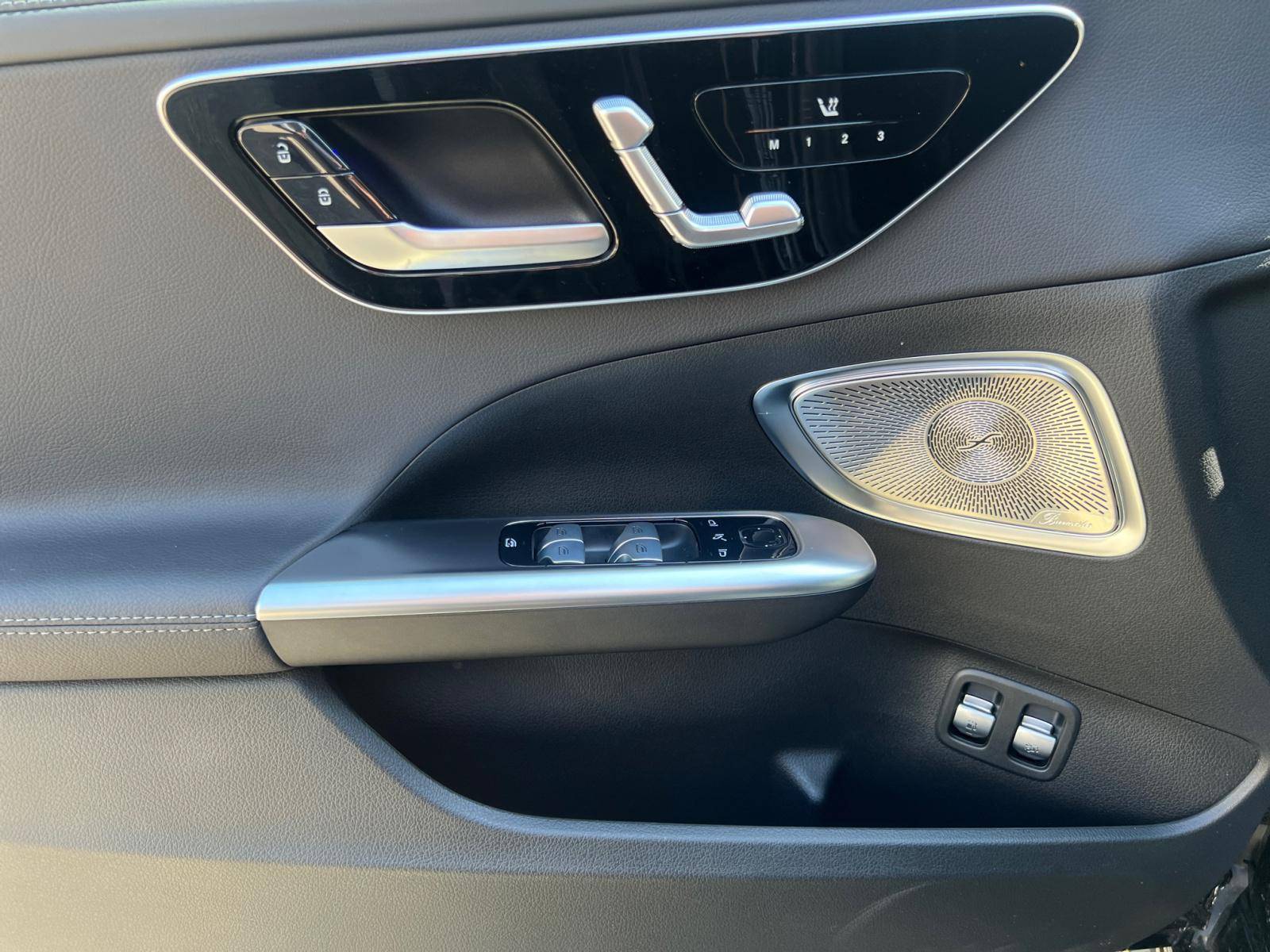 Image Mercedes-Benz CLASSE C BREAK Classe C 300 e Hybrid EQ Break AMG Line  Classe C 300 e Hybrid EQ Break AMG Line