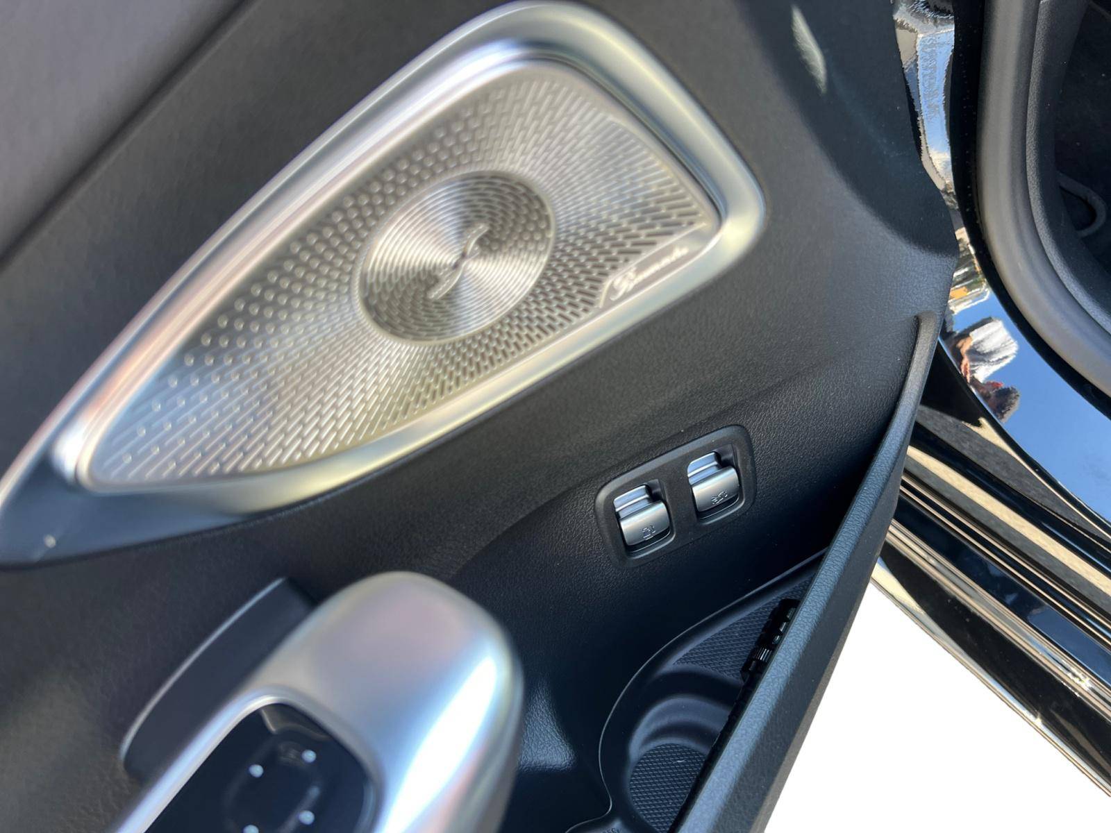 Image Mercedes-Benz CLASSE C BREAK Classe C 300 e Hybrid EQ Break AMG Line  Classe C 300 e Hybrid EQ Break AMG Line