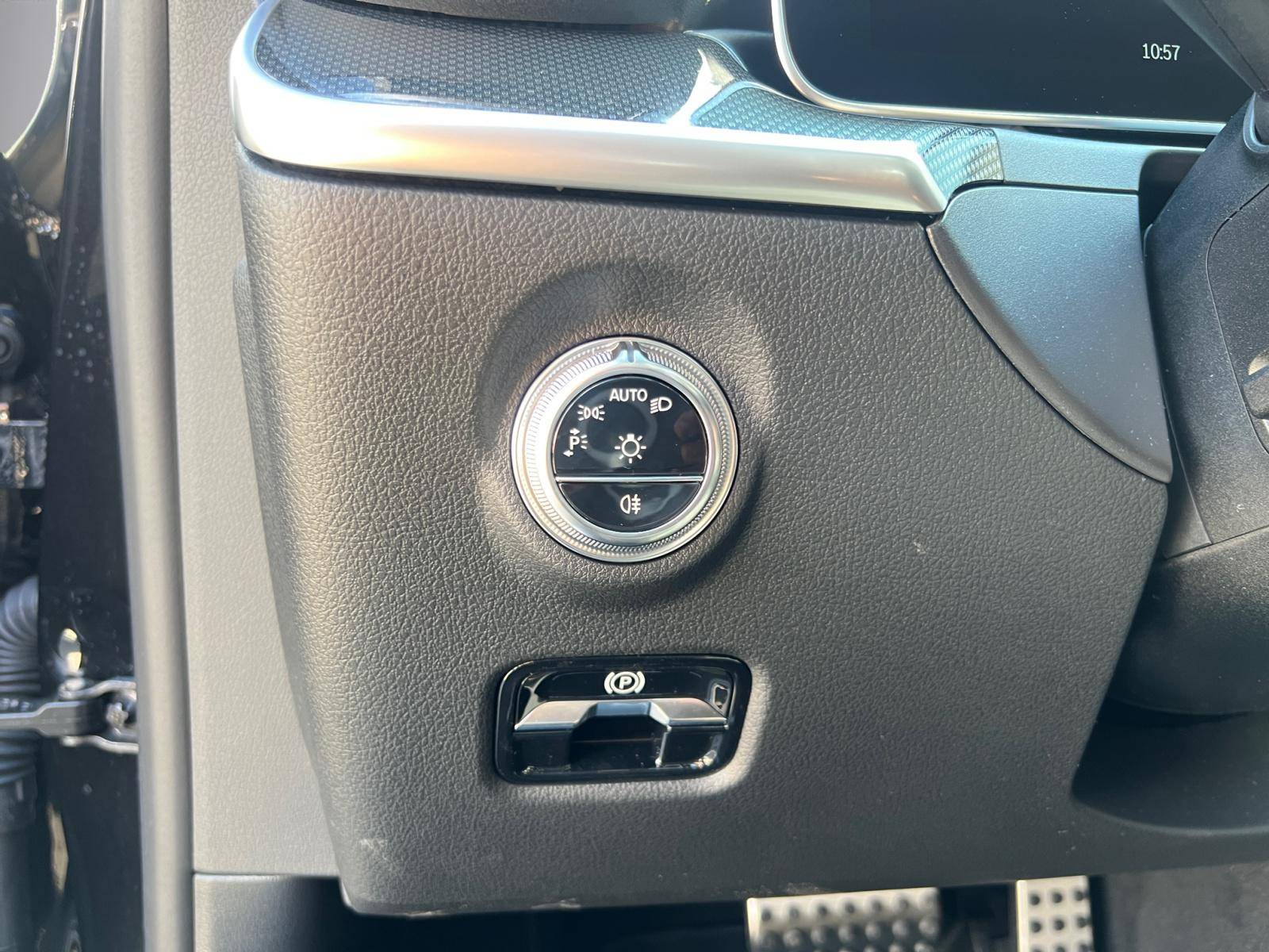 Image Mercedes-Benz CLASSE C BREAK Classe C 300 e Hybrid EQ Break AMG Line  Classe C 300 e Hybrid EQ Break AMG Line